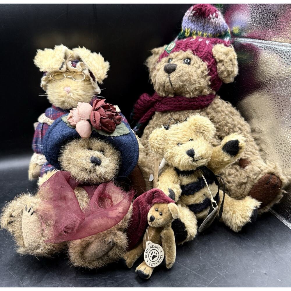 Boyds Bears Vintage Lot of 5 Plush Collectibles Bearwear Tags Retired Set